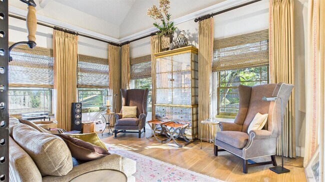 Building Photo - 3225 W Dry Creek Rd