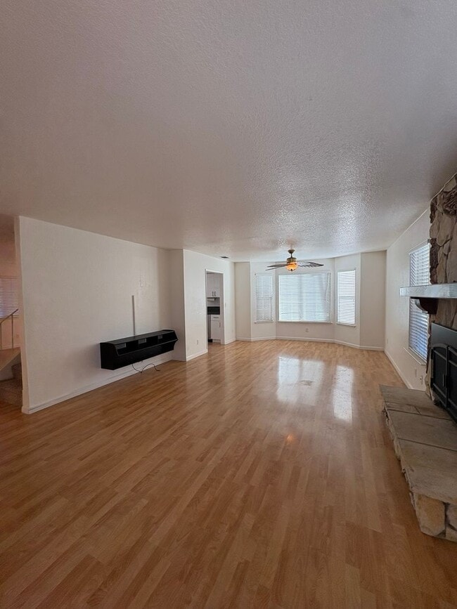 Building Photo - 628 Saratoga Ct