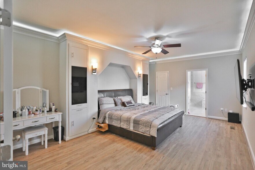 Building Photo - 21112 Sugarview Dr