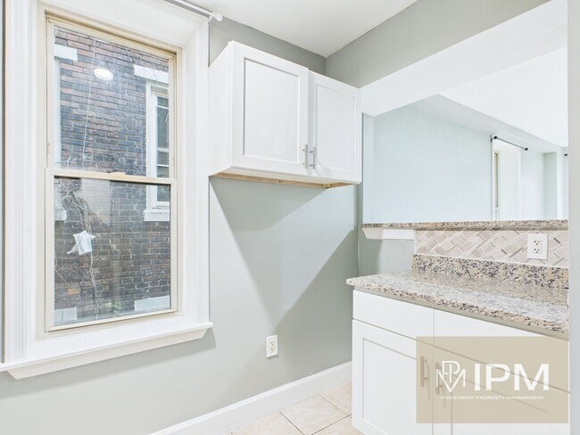 Building Photo - 1228 Market St