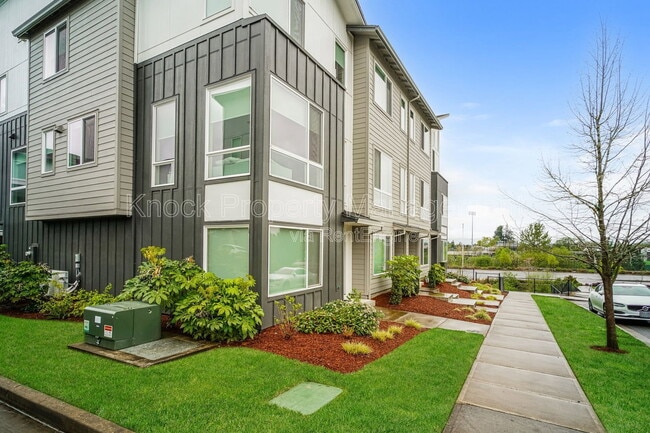 Building Photo - 17346 SW Kite Ln