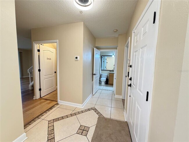 Building Photo - 4125 S Lake Orlando Pkwy
