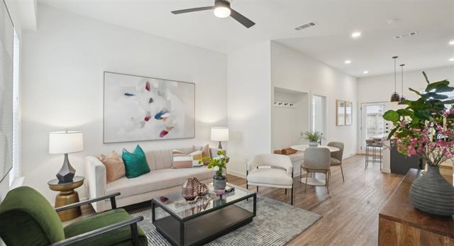 Primary Photo - 2205 N Bonnie Brae St