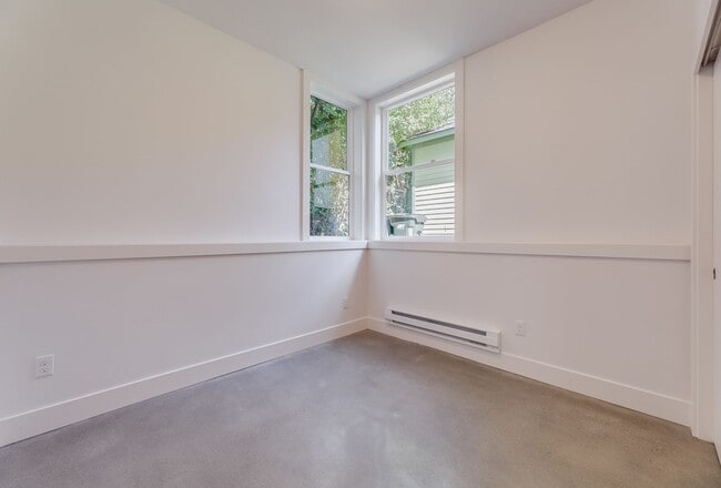 Building Photo - 1414 20th Ave