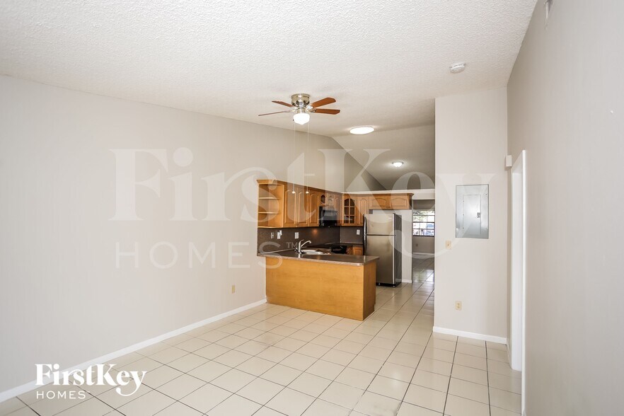 Building Photo - 5505 W 27th Ln