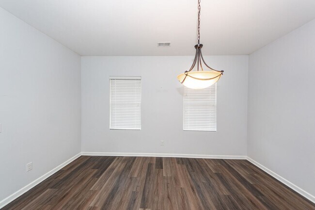 Building Photo - 5 Bedroom 3 Bath Home in Cane Bay Plantation - Summerville