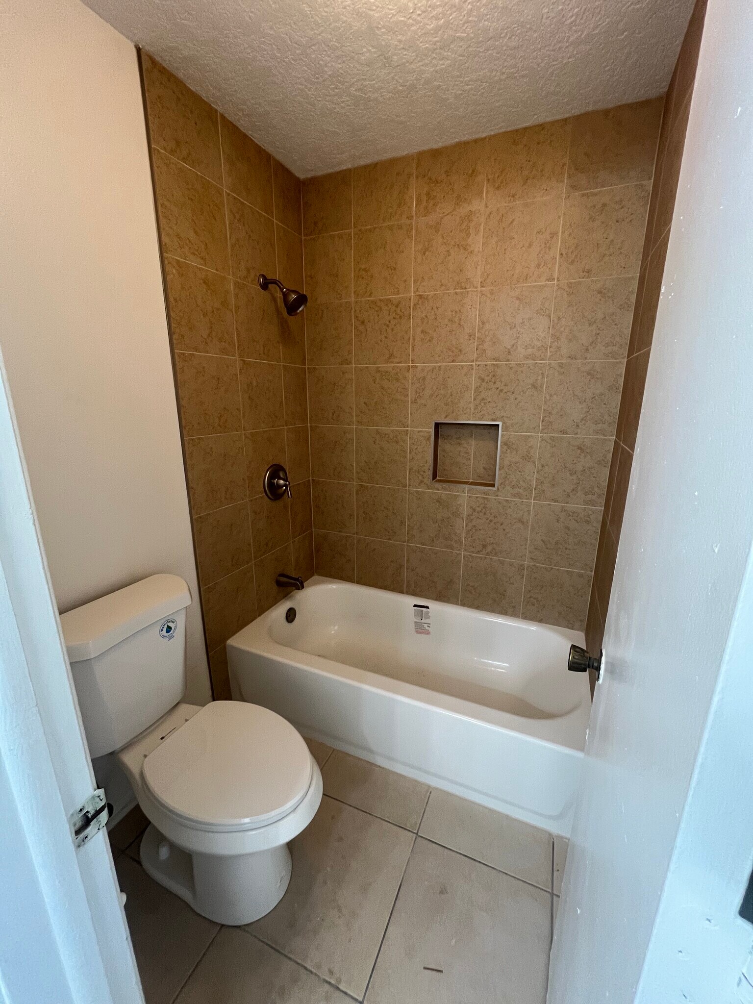 Building Photo - 2846 Bradley Ct