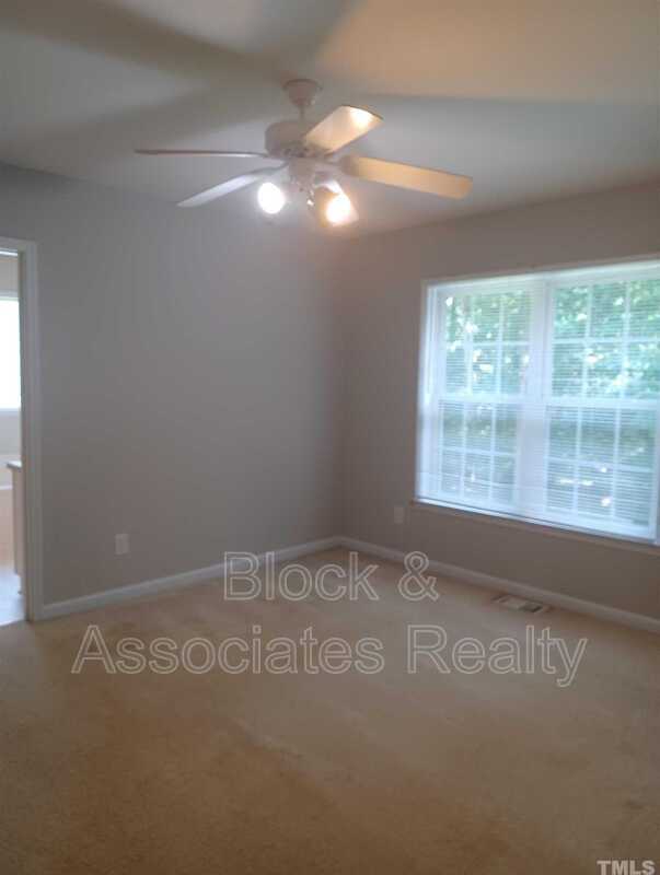 Building Photo - 240 Beaver Ridge Dr