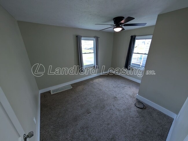 Building Photo - Updated 3-Bedroom Home with Private Upper Suite & Detached Garage