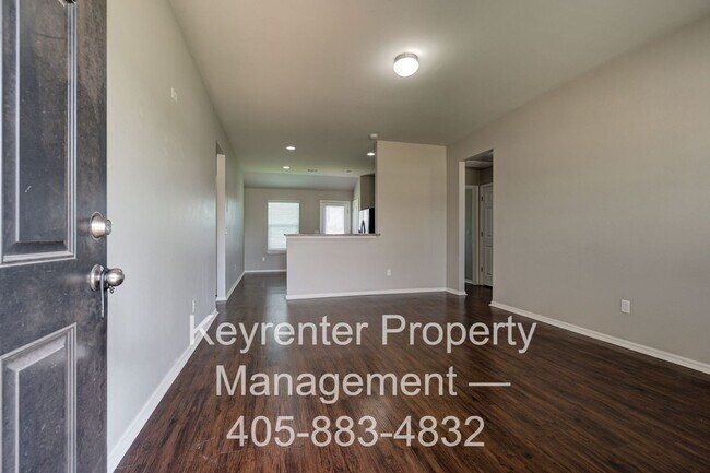 Building Photo - Gorgeous 3 Bed 2 Bath in Moore/SE OKC