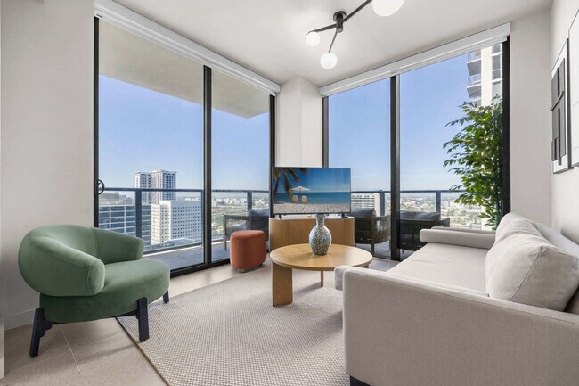 Building Photo - 11 NE 6th St