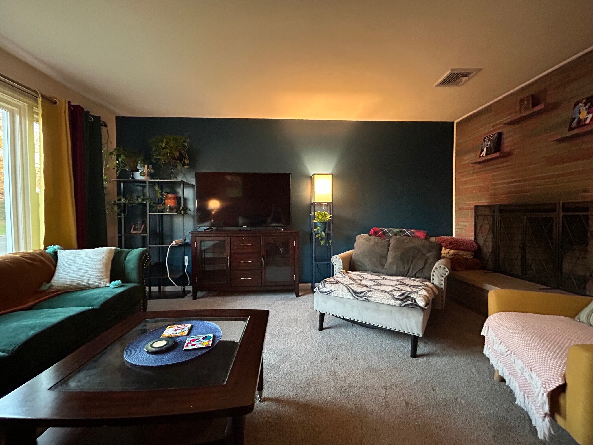 Living room - 226 South St