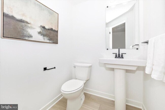 Building Photo - 1631 Blacksmith Wy