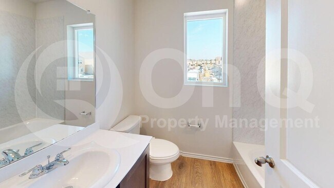 Building Photo - 315 Clematis St
