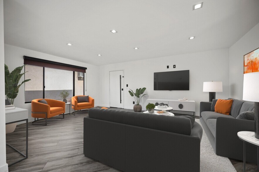 Building Photo - 955 N Oxford Ave