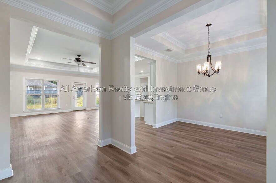 Building Photo - 331 Adams Dr