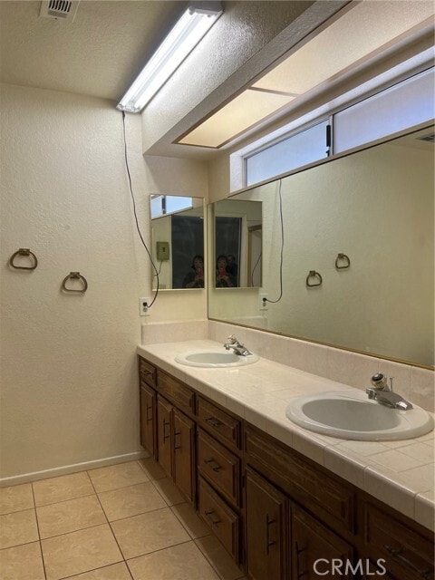 Building Photo - 14835 Kinai Rd