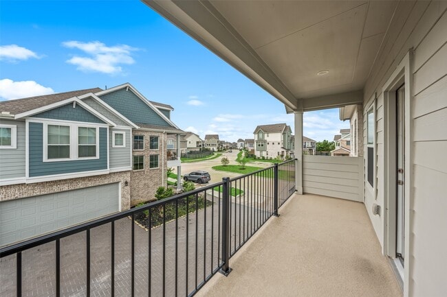 Building Photo - 18814 River Overlook Ct