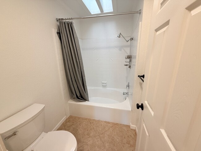 Building Photo - 21372 Brookhurst St