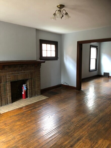 Building Photo - 168 Hubbard Ave.