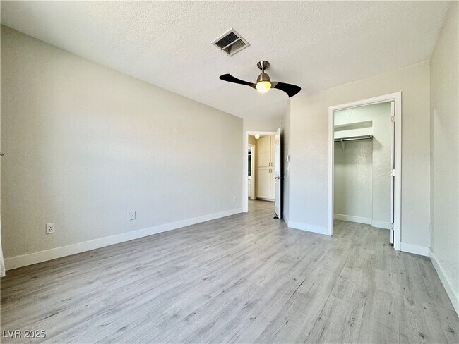 Building Photo - 24 Myrtle Beach Dr