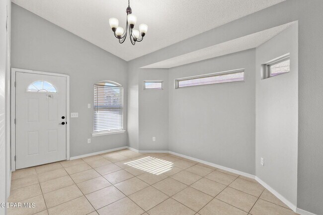 Building Photo - 3269 Maple Point Dr