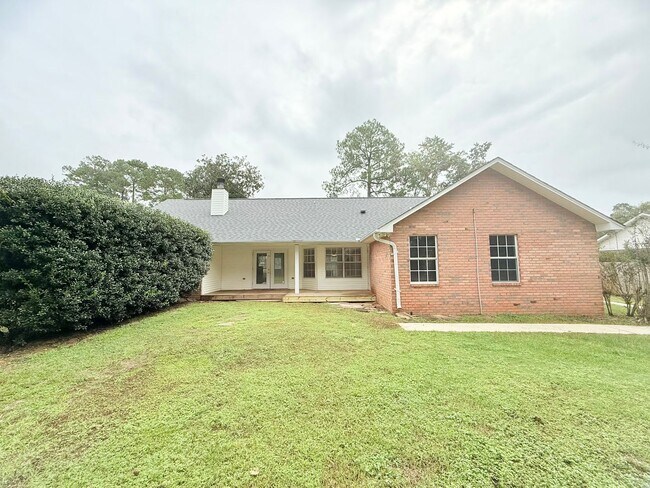 Building Photo - Spacious 4-Bedroom Home - Woodbine Springs