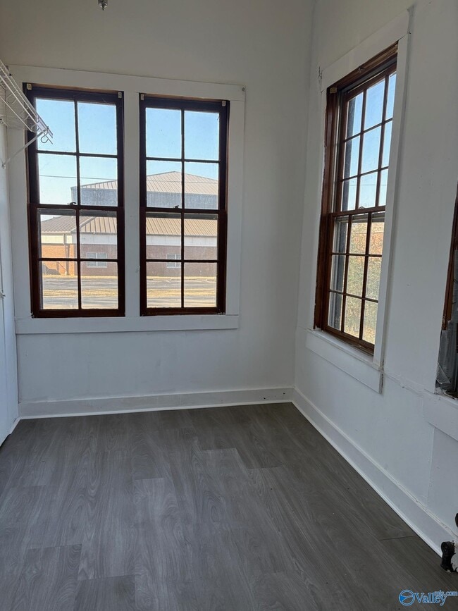 Building Photo - 14892 Smith Dr