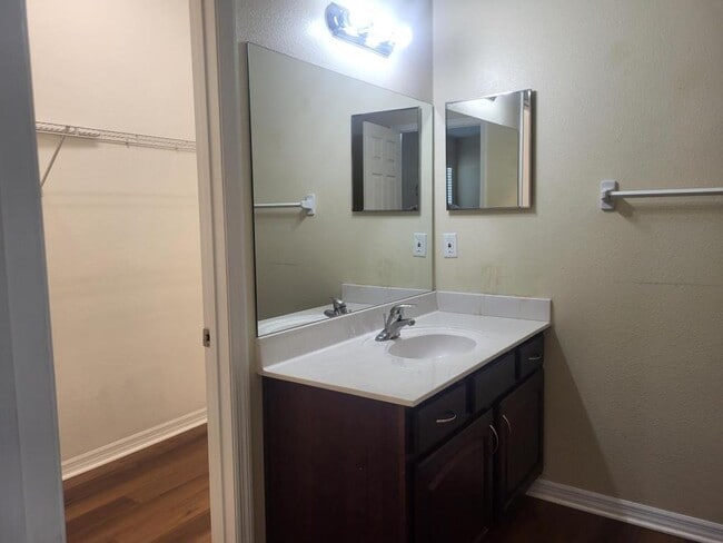 Building Photo - 37146 Highland Bluff Cir