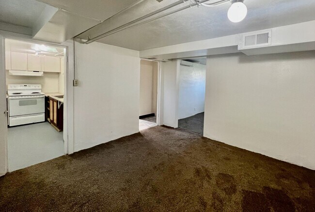Building Photo - 1201 N 8th St