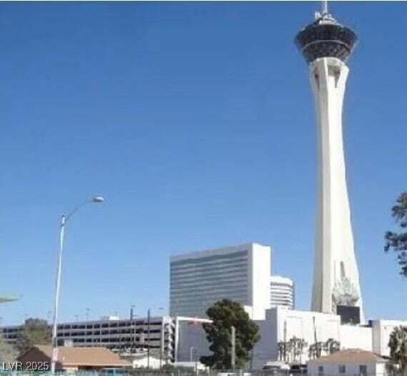 Building Photo - 239 W Cleveland Ave