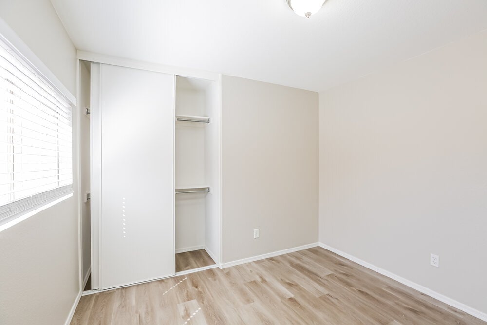 Building Photo - 11240 E Sunland Ave