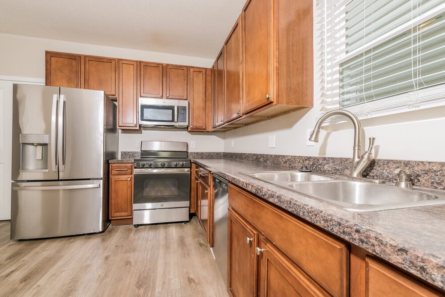 Building Photo - 6137 Prairiefire Ave