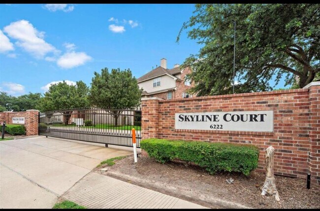Building Photo - 6222 Skyline Dr