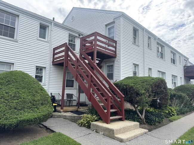 Building Photo - 30 Revere Dr
