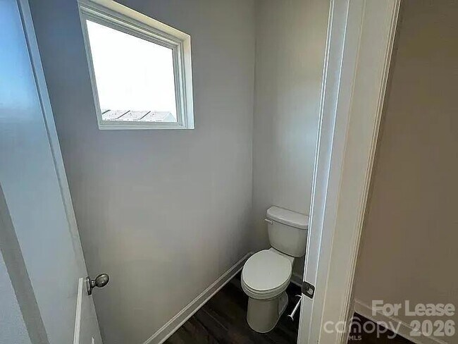 Building Photo - 2027 Tears Ln