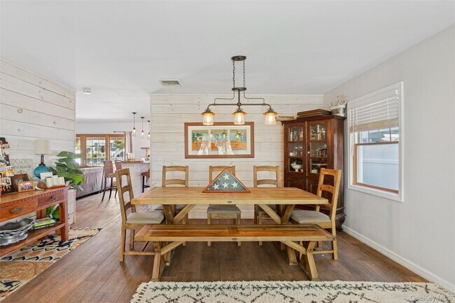 Building Photo - 58 Forester St