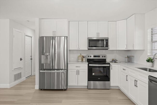 Building Photo - 520 Balsawood Ct