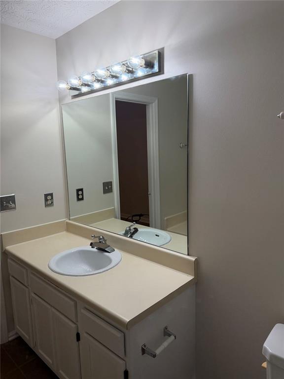 Building Photo - 1819 Cres Hill Dr NW