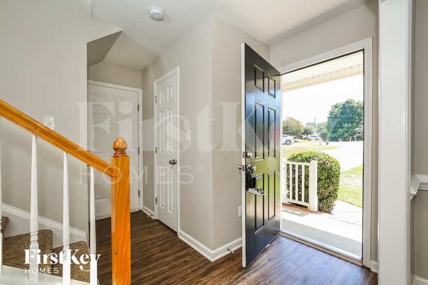 Building Photo - 4912 Heritage Woods Ct