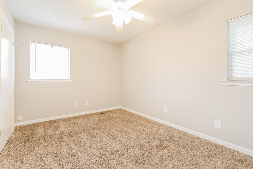 Building Photo - 8721 W Bourne Dr