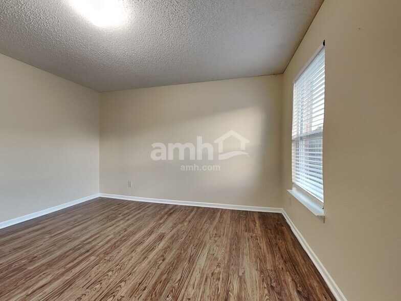 Building Photo - 12426 Bearsdale Dr