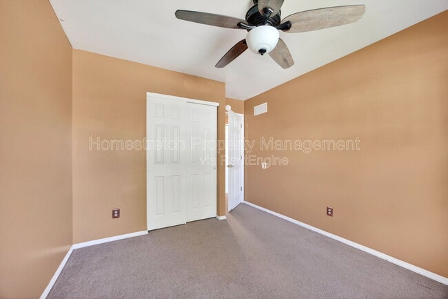 Building Photo - 166 Royallprairie Ln