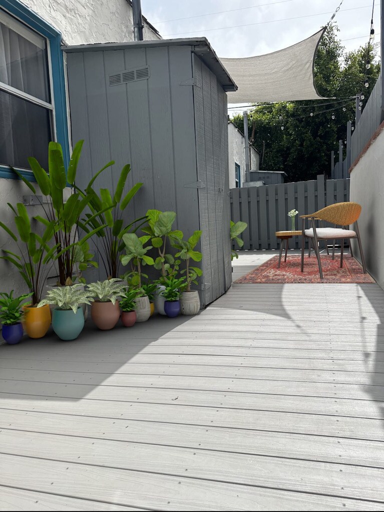 Backyard deck - 8268 Waring Ave
