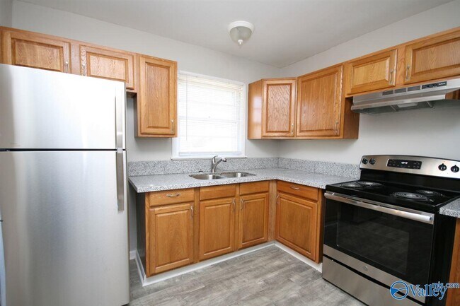 Building Photo - 3306 Bartee Ln NW