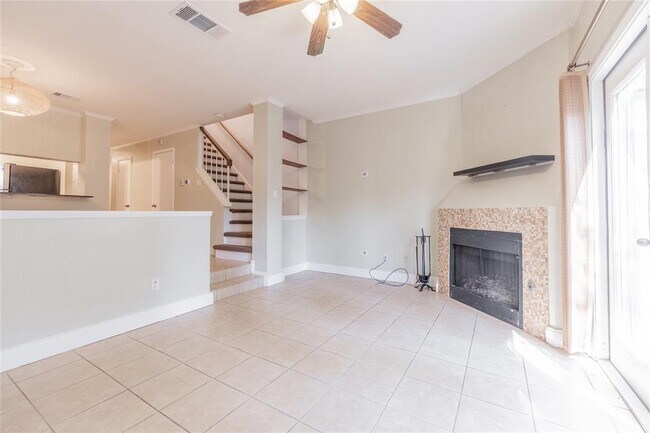 Building Photo - 1411 Gracy Farms Ln