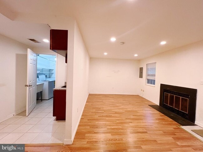 Building Photo - 6 Lazy Hollow Way