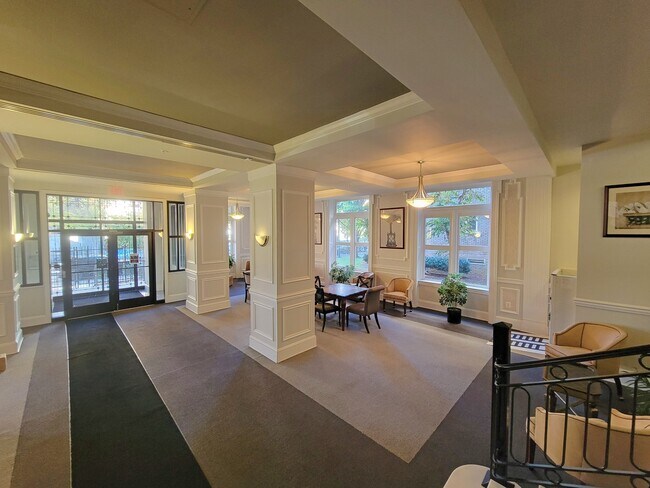 Building Photo - 1308 Clifton St NW