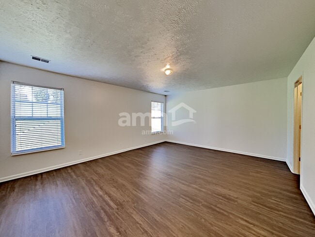Building Photo - 4804 Irving Ln