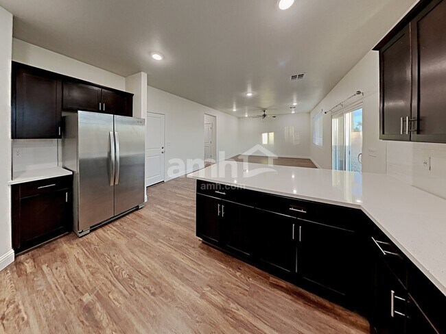 Building Photo - 711 Terrain Star Ave